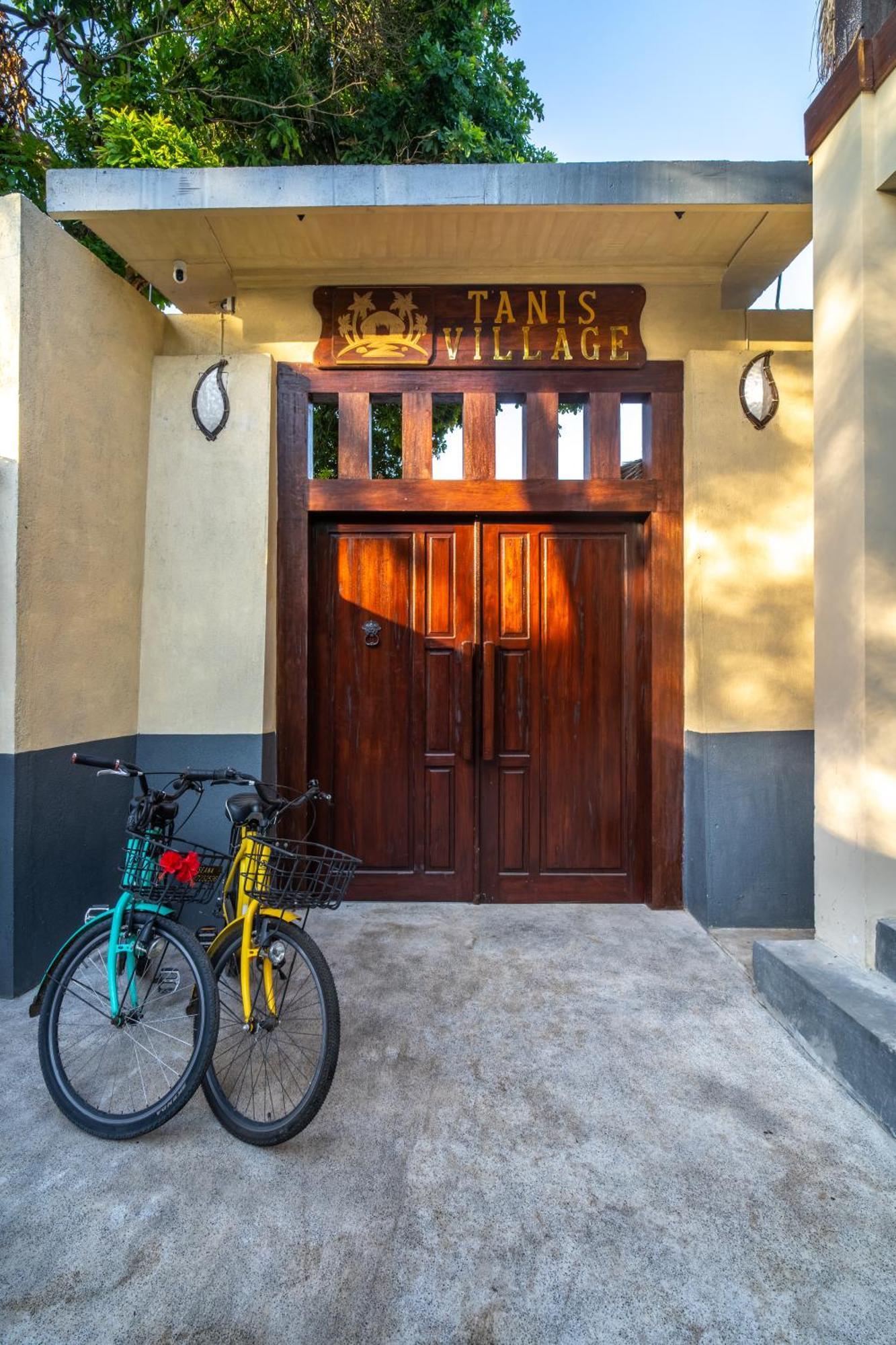 Tanis Village - Luxury Villas ギリ・アイル エクステリア 写真