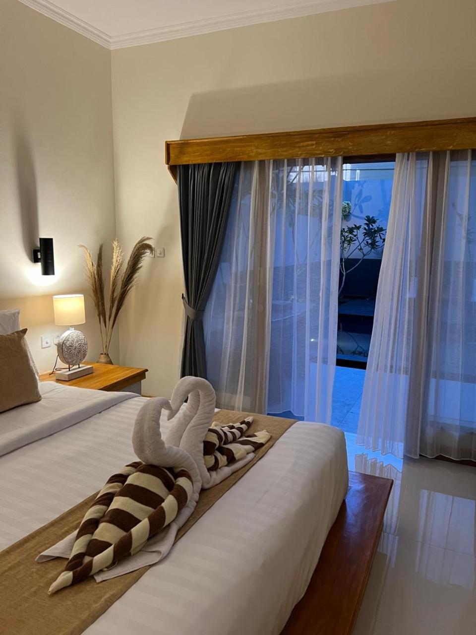 Tanis Village - Luxury Villas ギリ・アイル エクステリア 写真