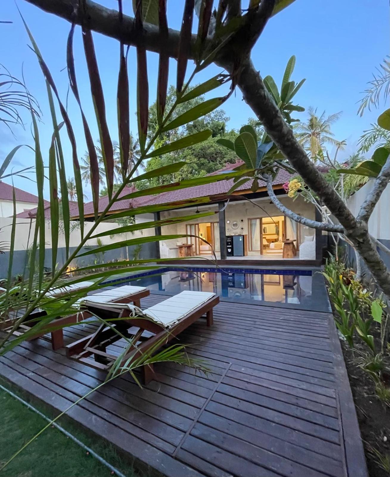 Tanis Village - Luxury Villas ギリ・アイル エクステリア 写真